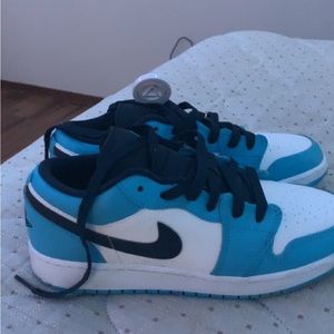 5.5 Kids youth UNC Jordan 1